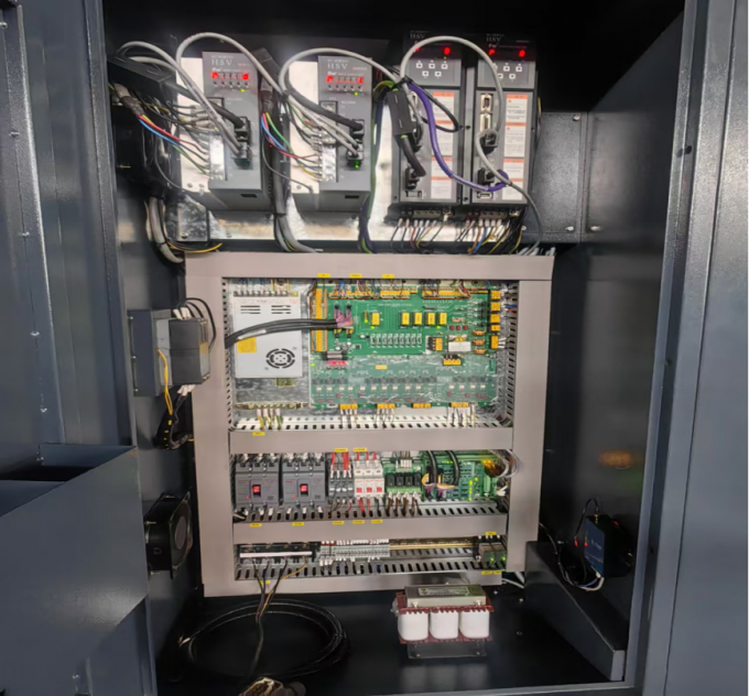 4 축 3 축 수직 가공 센터 SV960L 테이블 크기 1100 * 550mm 수직 밀링 센터 6