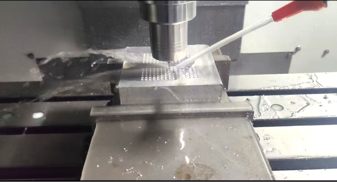 4 축 3 축 수직 가공 센터 SV960L 테이블 크기 1100 * 550mm 수직 밀링 센터 8