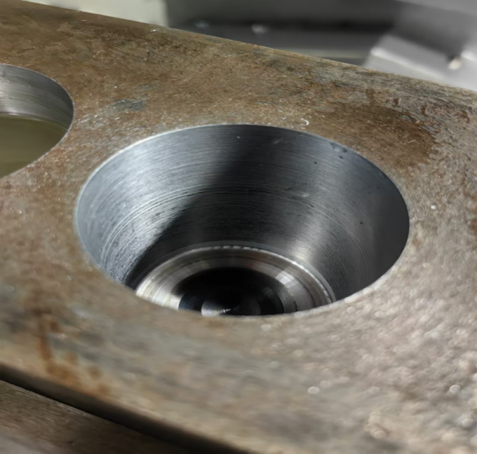 4 축 3 축 수직 가공 센터 SV960L 테이블 크기 1100 * 550mm 수직 밀링 센터 10