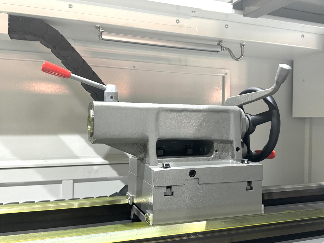 SMTCL 대형 CNC 턴 CAK63200 스핀들 구멍 104mm 중량 금속 수평 평면 CNC 턴