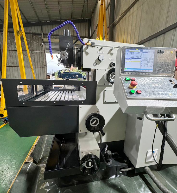 4 축 수직 CNC 프레싱 머신 XKH8140A 작은 폼 처리 CNC 수동 보편 도구 프레싱 머신