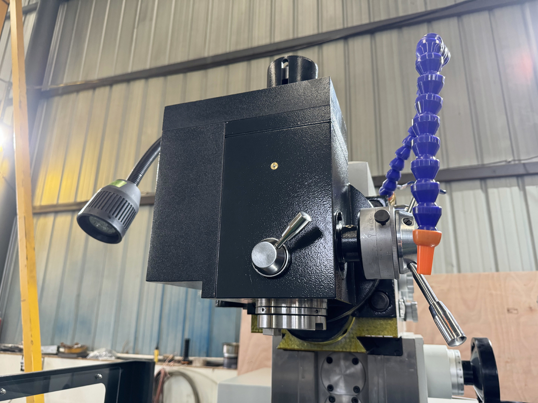 4 축 수직 CNC 프레싱 머신 XKH8140A 작은 폼 처리 CNC 수동 보편 도구 프레싱 머신