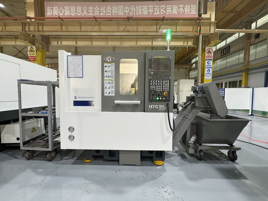 경제적인 CNC 선반 HTC16Q GSK 시스템 소형 부품 가공 서보 테일스톡 경사 베드 CNC 선반