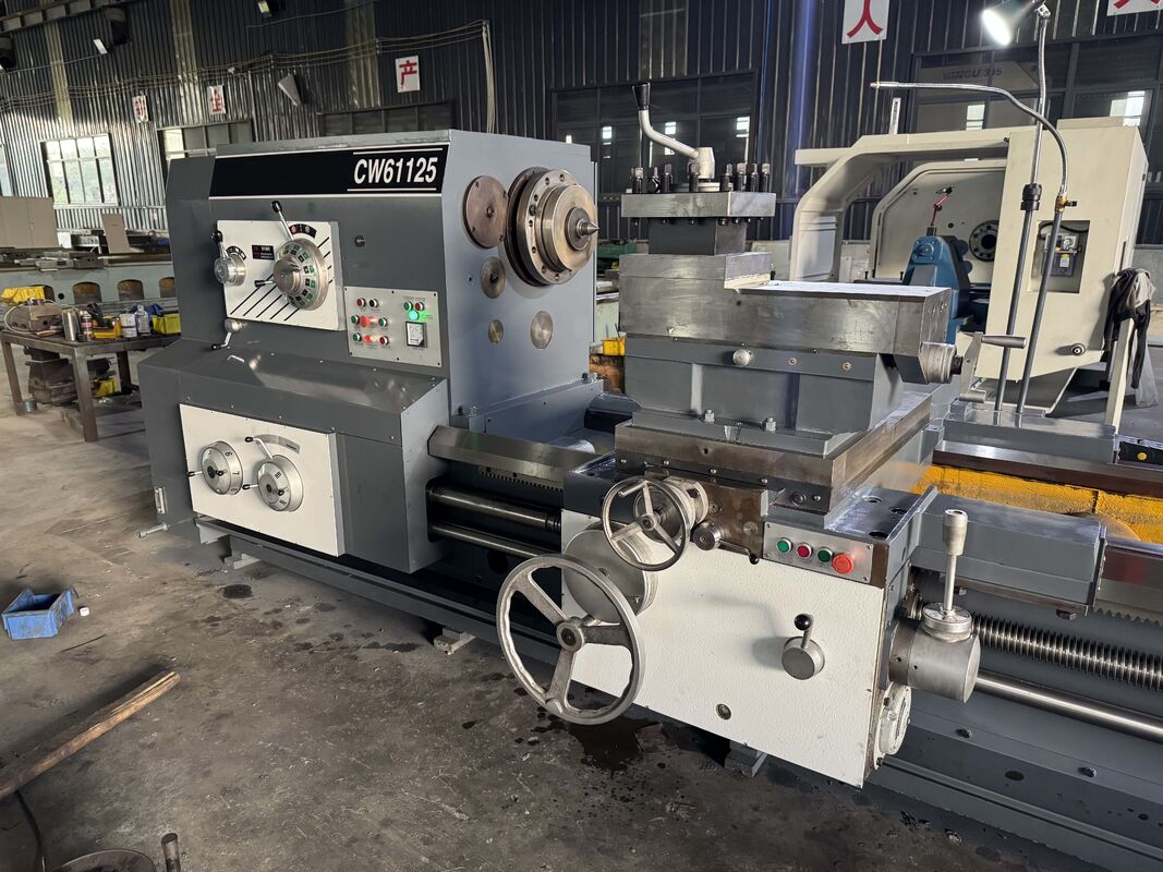 15m 중부하 선반 CW61125 대형 스핀들 보어 130mm 강력한 수평 선반