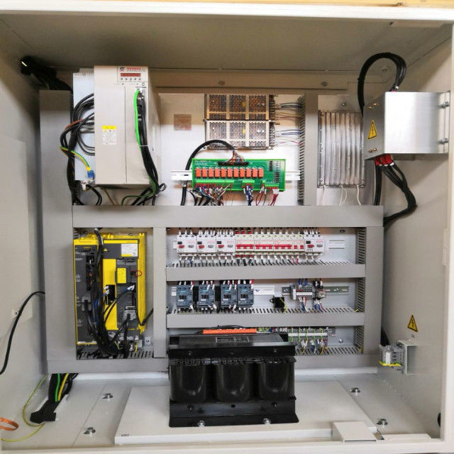 CNC 턴트 CAK63285 평면 침대 CNC 턴트 머신 4 스테이션 세르보 모터와 함께 탑